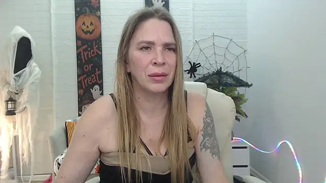 Show de TessaDaybreak na webcam