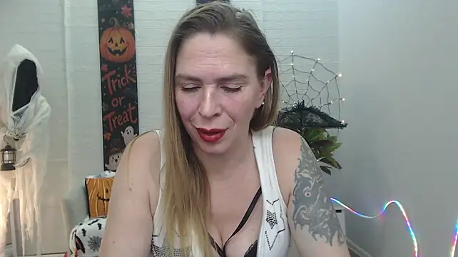 TessaDaybreak's Webcam Show
