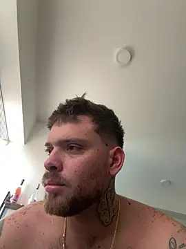 arnold_bekam Show in webcam