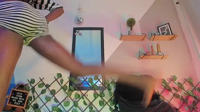Aria_fitness' Webcam Show