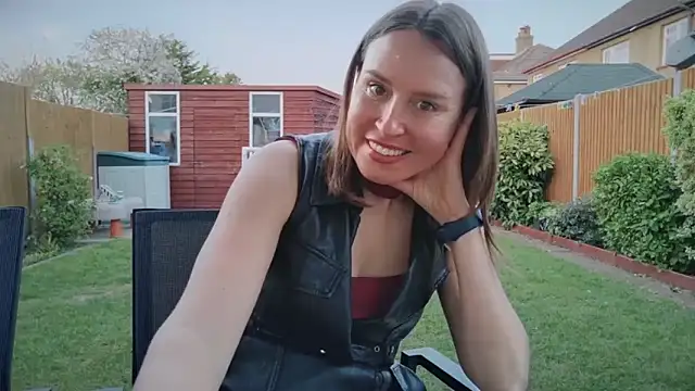 Show de eatmypie69 na webcam