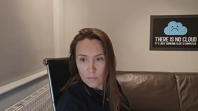 eatmypie69 Adlı Modelin Canlı XXX Sohbeti