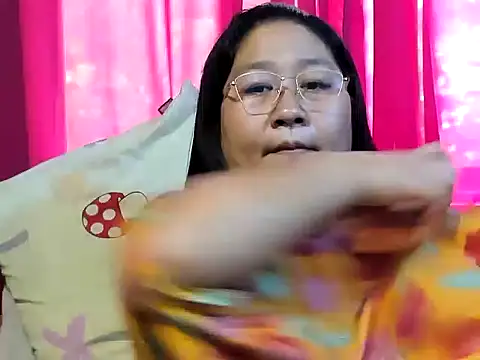 CHUBBY_ANGEL09's Webcam Show