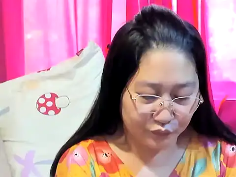 CHUBBY_ANGEL09's Webcam Show