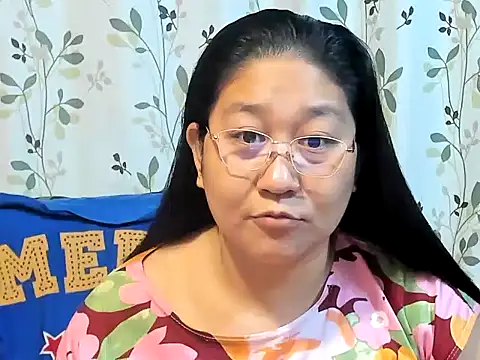 CHUBBY_ANGEL09's Webcam Show