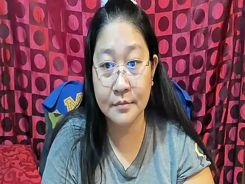 Show modela CHUBBY_ANGEL09 na web-kameri
