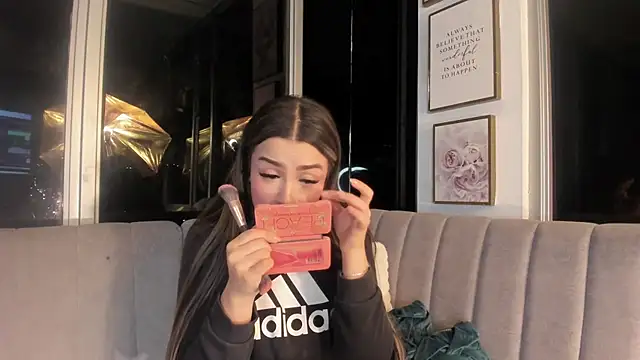 دردشة Ivanna_West الجنسية المباشرة