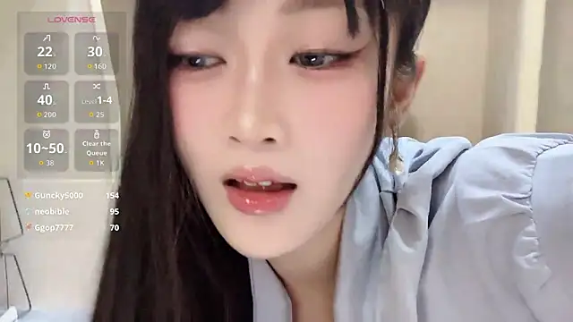 yueyue2003 在線直播表演