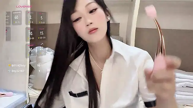 yueyue2003 在線直播表演