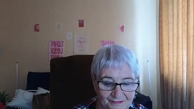 Sandra_Snowflake's Live Chat Room