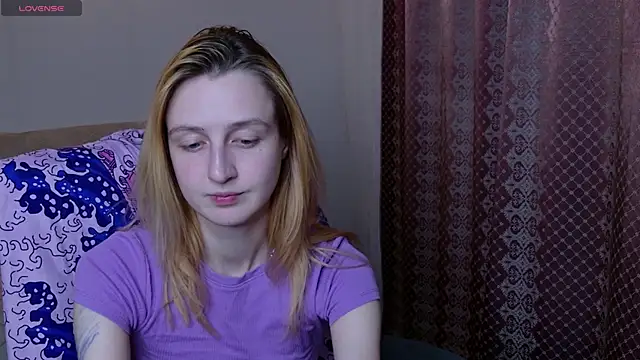 aishiro webkamerás műsora