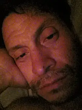 salchichon_69: διαδικτυακό σόου στην κάμερα