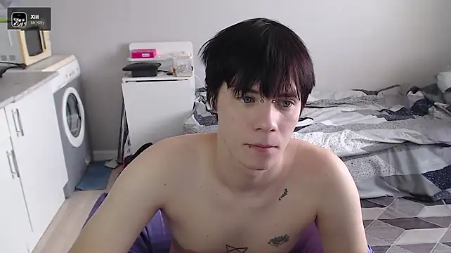 yourlildemon webkamerás műsora