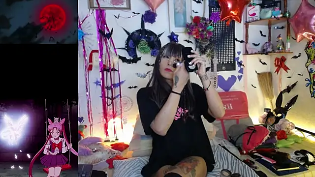 Show modela purplekattlyn na web-kameri
