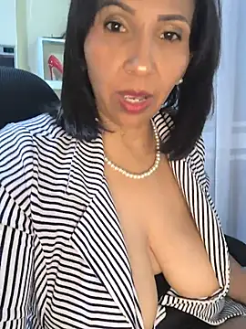 แชท XXX สดของ Mrsvictoriaaa