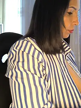 צ'אט XXX בשידור חי של Mrsvictoriaaa