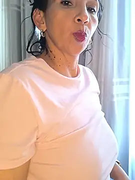 Chat +18 de Mrsvictoriaaa ao vivo