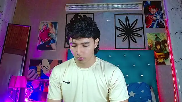 عرض كام LiamAndrewzz