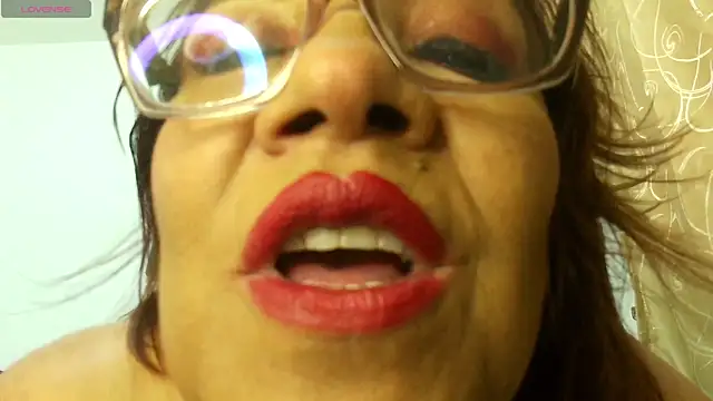 Madame_Desire – Naživo XXX chat