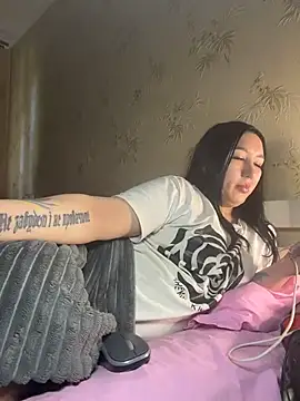 XXX chat uživo modela Naughtbaby_2025