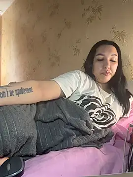 Czat XXX na żywo – Naughtbaby_2025