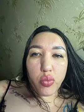 צ'אט XXX בשידור חי של Naughtbaby_2025