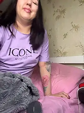 Naughtbaby_2025's Live XXX Chat
