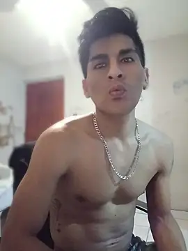 ---Leon--- webcam show