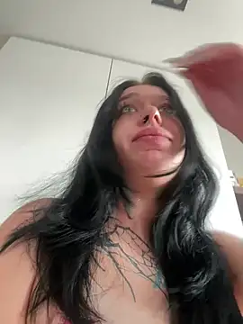 AlishaOfThorns Pertunjukan Webcam