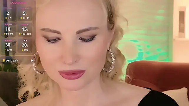 Sandra_Kindのウェブカメラショー
