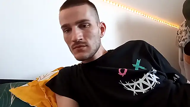 yoyoboy988 Webcam show