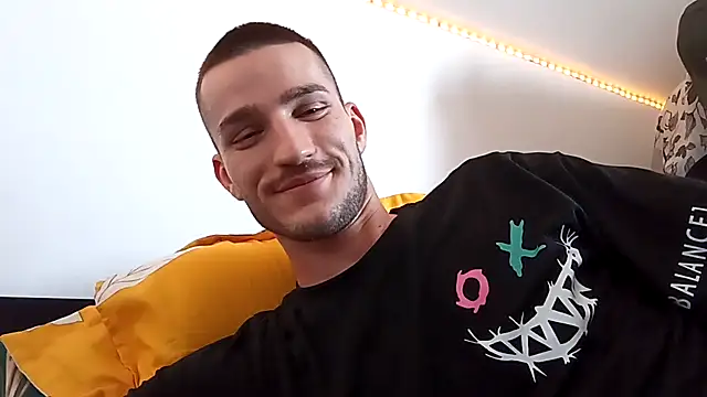 yoyoboy988 Webcam show
