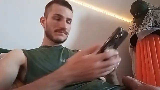 yoyoboy988 Webcam show