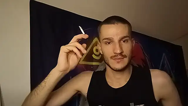 yoyoboy988: διαδικτυακό σόου στην κάμερα