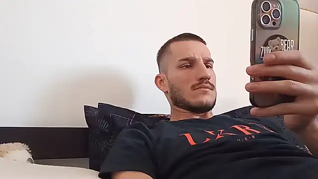 yoyoboy988 Webcam show
