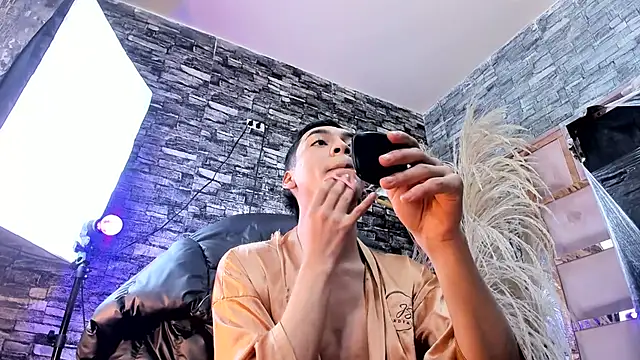 Danny_Luxx 在線直播表演