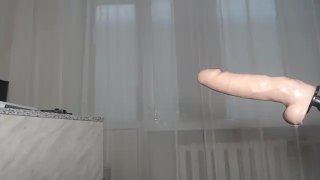 DreamMoon Show in webcam