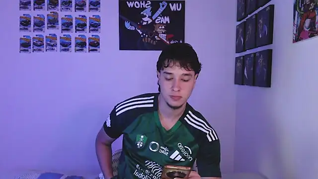 jack_walker190 Show Webcam