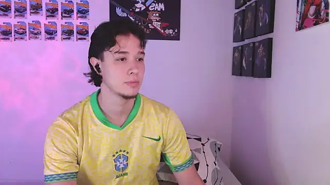 jack_walker190 Show Webcam