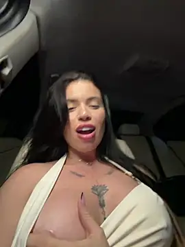 Show de Rafaellaz na webcam