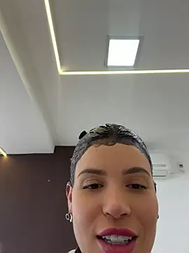 Chat +18 de Rafaellaz ao vivo