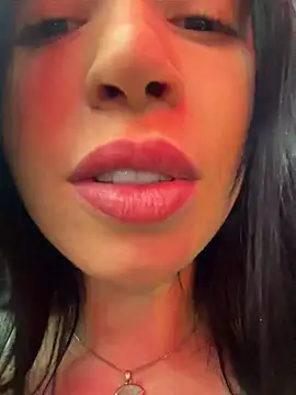 Rafaellaz's Live Chat Room