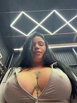 Rafaellaz's Live Chat Room