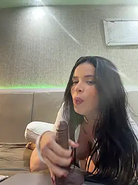 XXX chat uživo modela Rafaellaz
