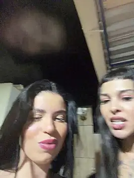 חדר צ'אט בשידור חי של Rafaellaz