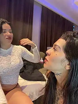 Show de Rafaellaz na webcam