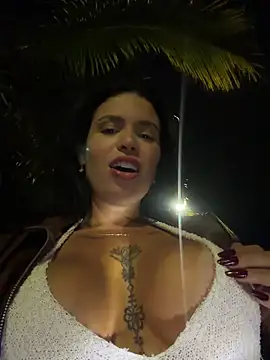 Show de Rafaellaz na webcam