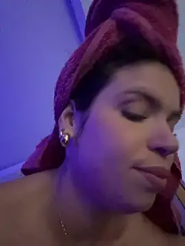 Rafaellaz Show in webcam