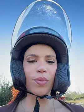 Rafaellaz webcam show