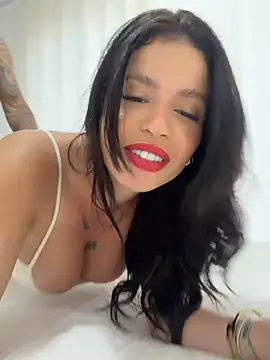 Show de Rafaellaz na webcam